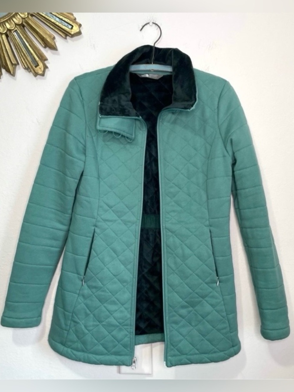 The North Face Caroluna Button Zip Quilted Jacket - Picture 2 of 16